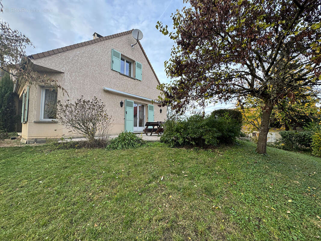 Jolie maison récente et familiale Montfort L Amaury 7 pièces 140m2 - photo 11