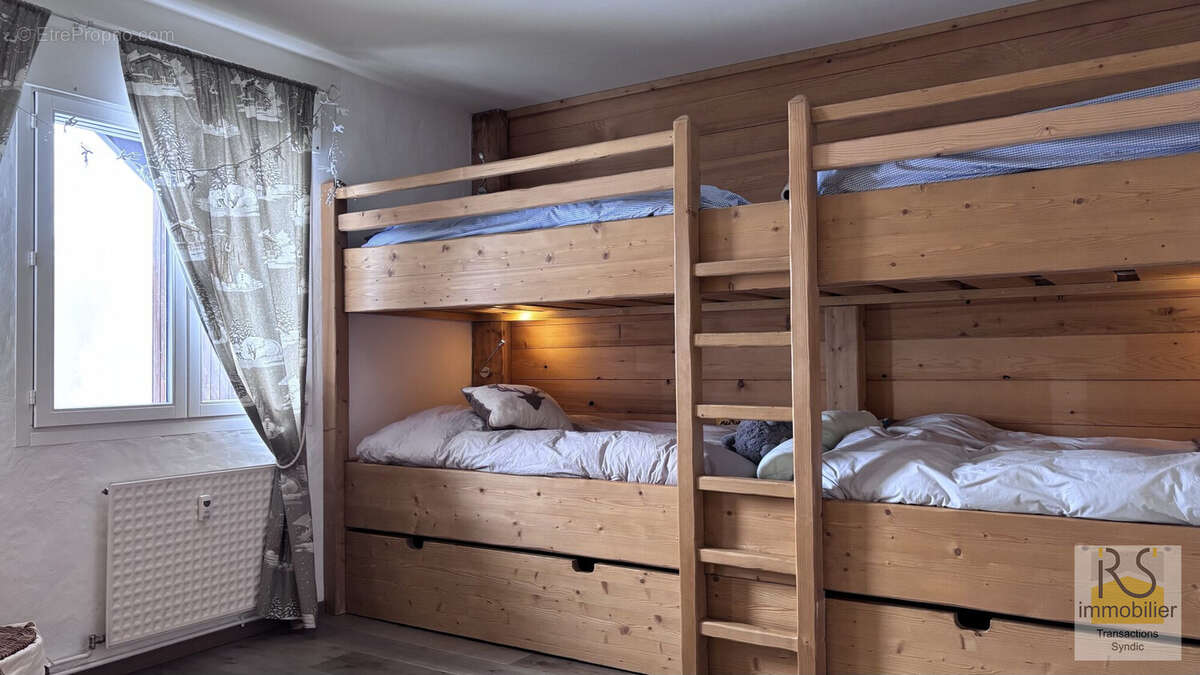 Chambre 1 - Appartement à ARACHES-LA-FRASSE
