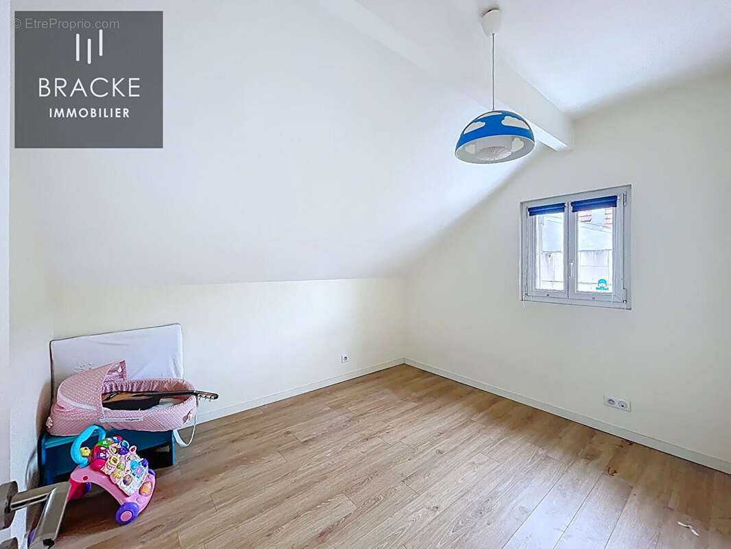 Maison à LA GARENNE-COLOMBES