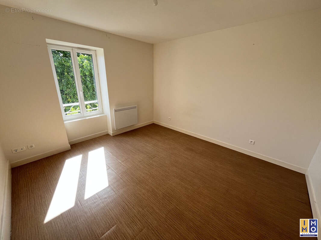 Maison à BAUGY