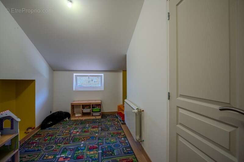 Ferme rénovée 205 m² – 6 chambres – terrain 16 000 m² – géothermie – vue – Montromant (69) - photo 36