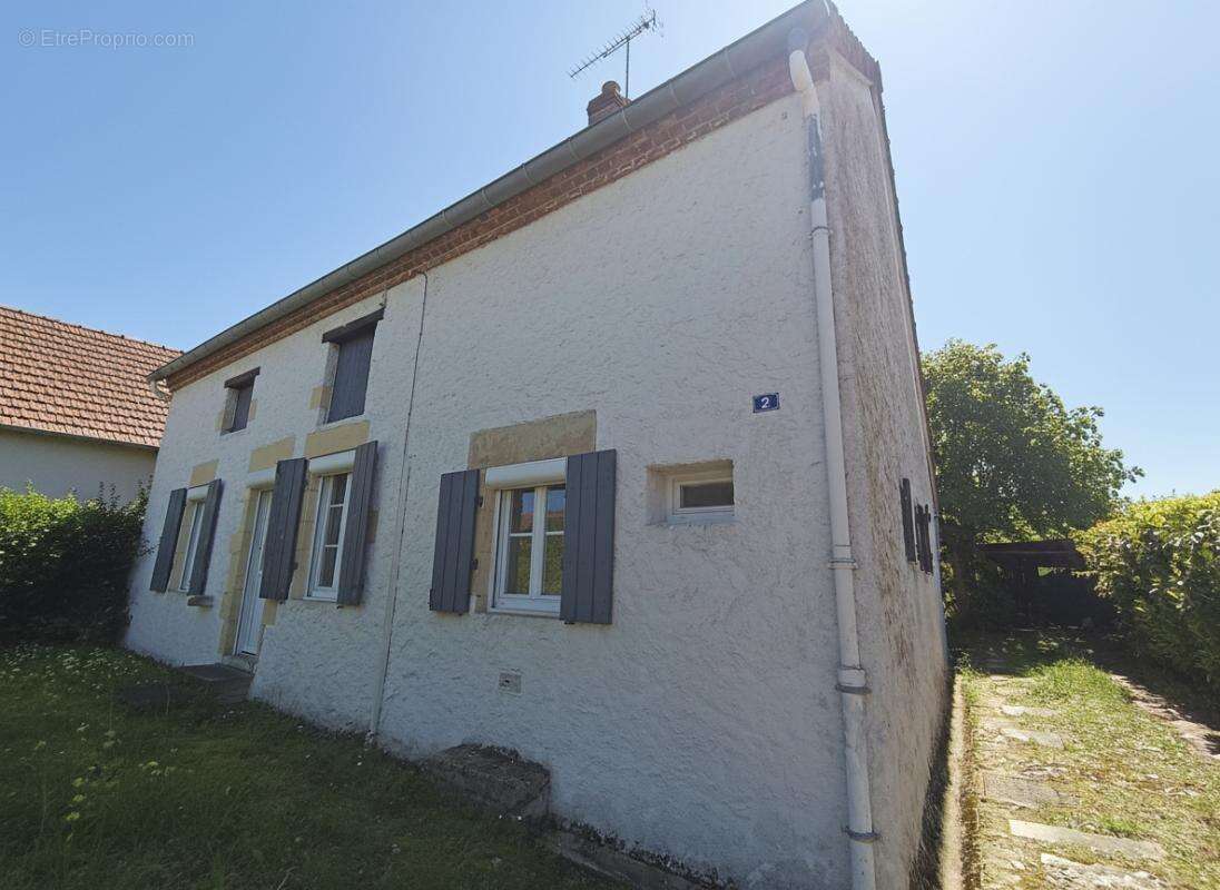 Maison à MAGNY-COURS