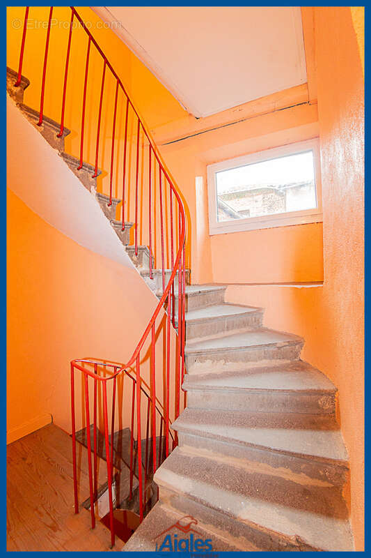 Appartement à SAINT-GERMAIN-LEMBRON
