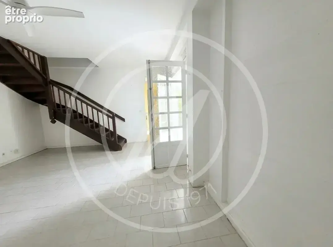 À vendre : maison t6 à sainte-anne - 360 000 € - photo 2