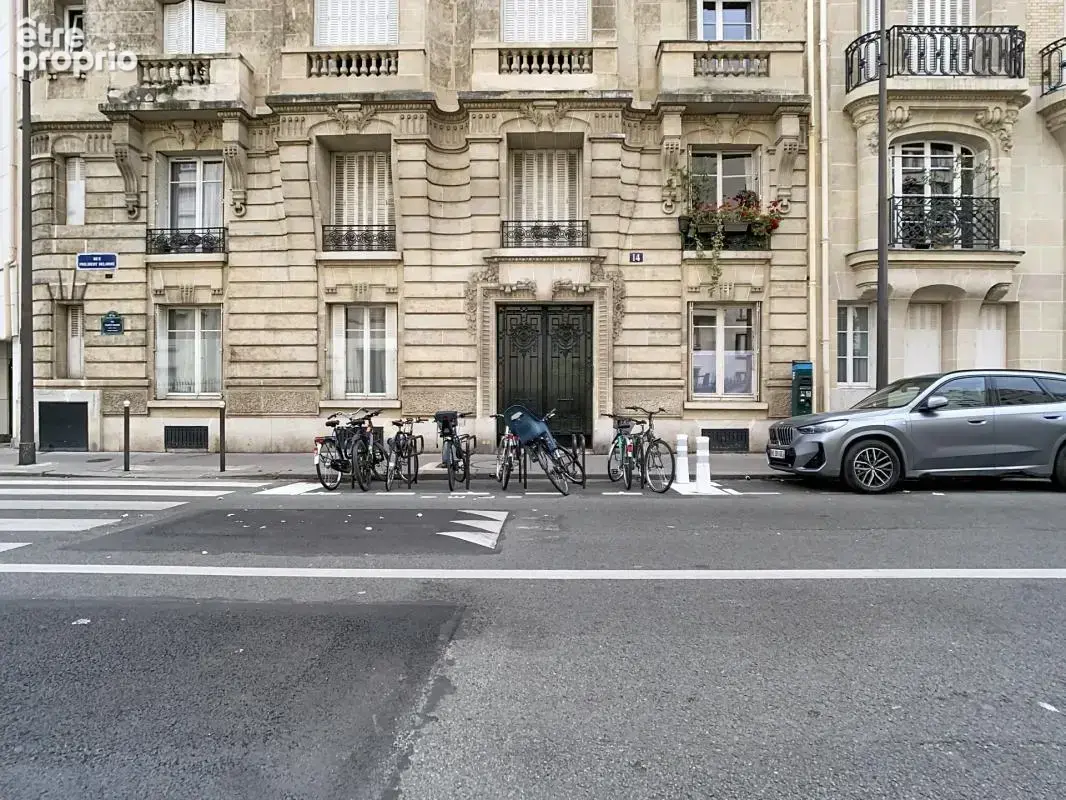 Appartement à PARIS-17E