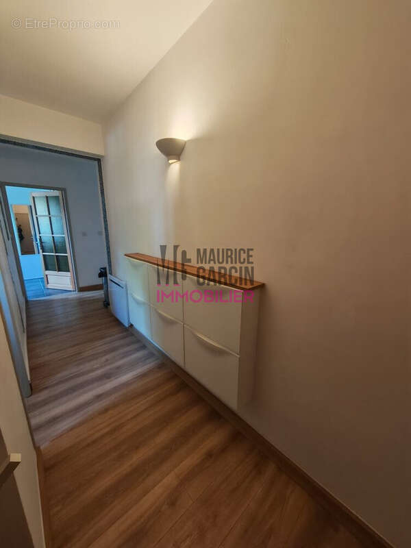 Appartement à ENTRAIGUES-SUR-LA-SORGUE