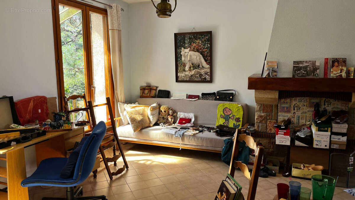 Maison à JUSSY