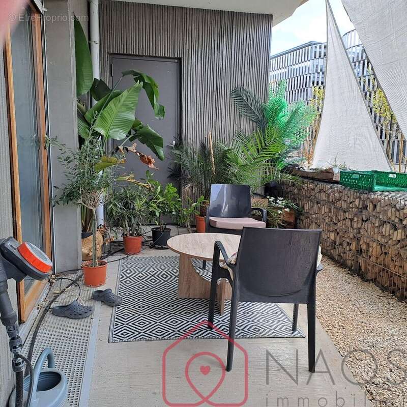 Appartement à L'ILE-SAINT-DENIS