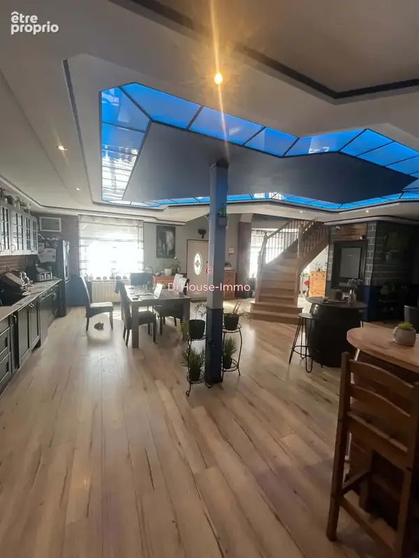 Maison 315 m² à Demuin  - photo 10