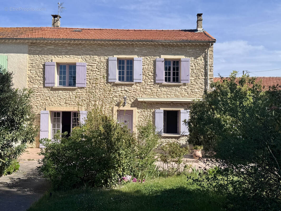 Maison à L'ISLE-SUR-LA-SORGUE