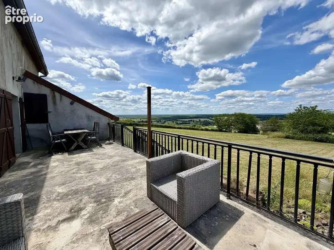 Grand ensemble, entièrement isolé avec 1,4 hectare à vendre près de Remilly - photo 52