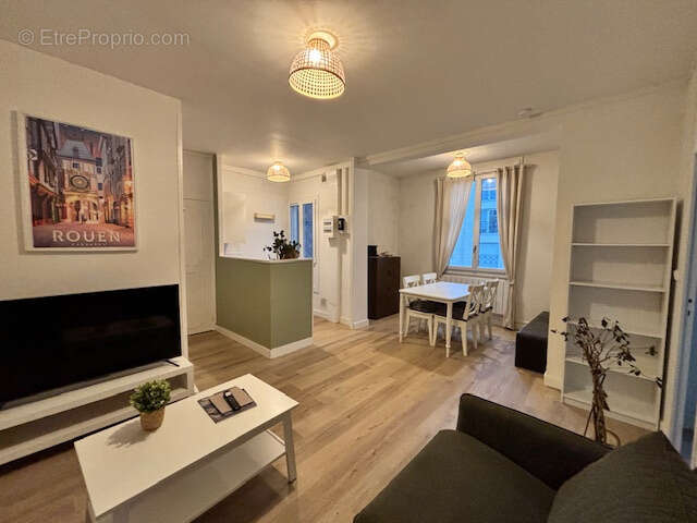 Appartement T2 42 m2 meublé avec place de parking - photo 2