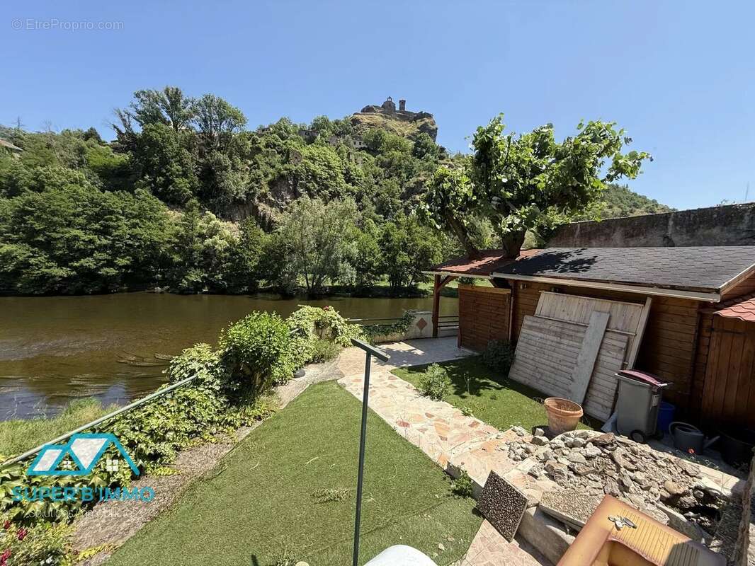 Maison à VILLENEUVE-D&#039;ALLIER