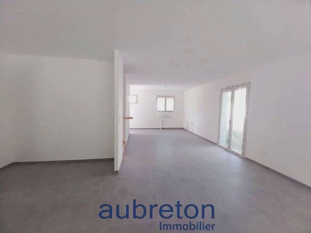 Maison à COGNIN-LES-GORGES