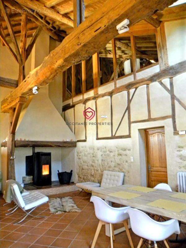 Maison à COULOUME-MONDEBAT