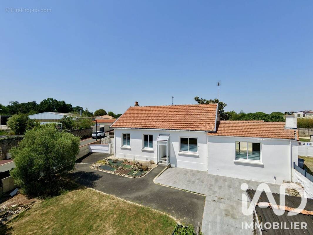 Photo 1 - Maison à SALIGNY