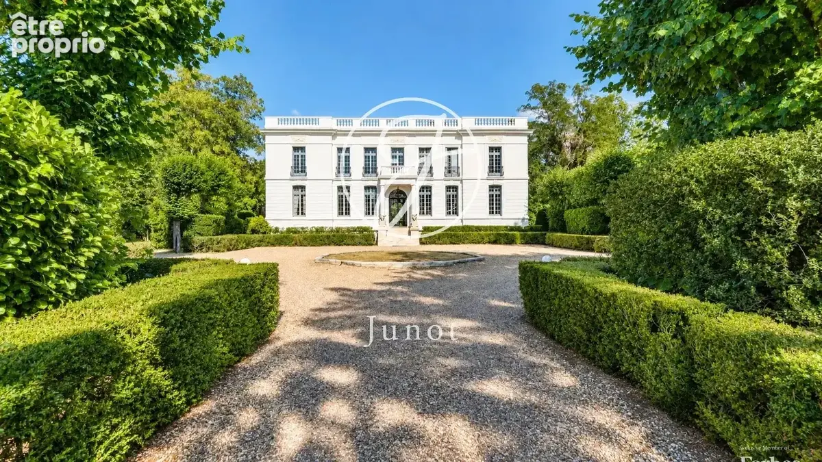 Anet - EURE-ET-LOIR - Château néoclassique au bord de l'Eure - photo 9