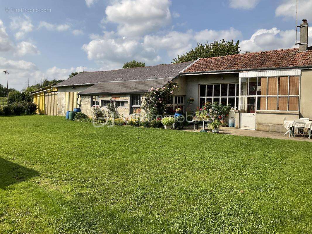 Ensemble immobilier - photo 3