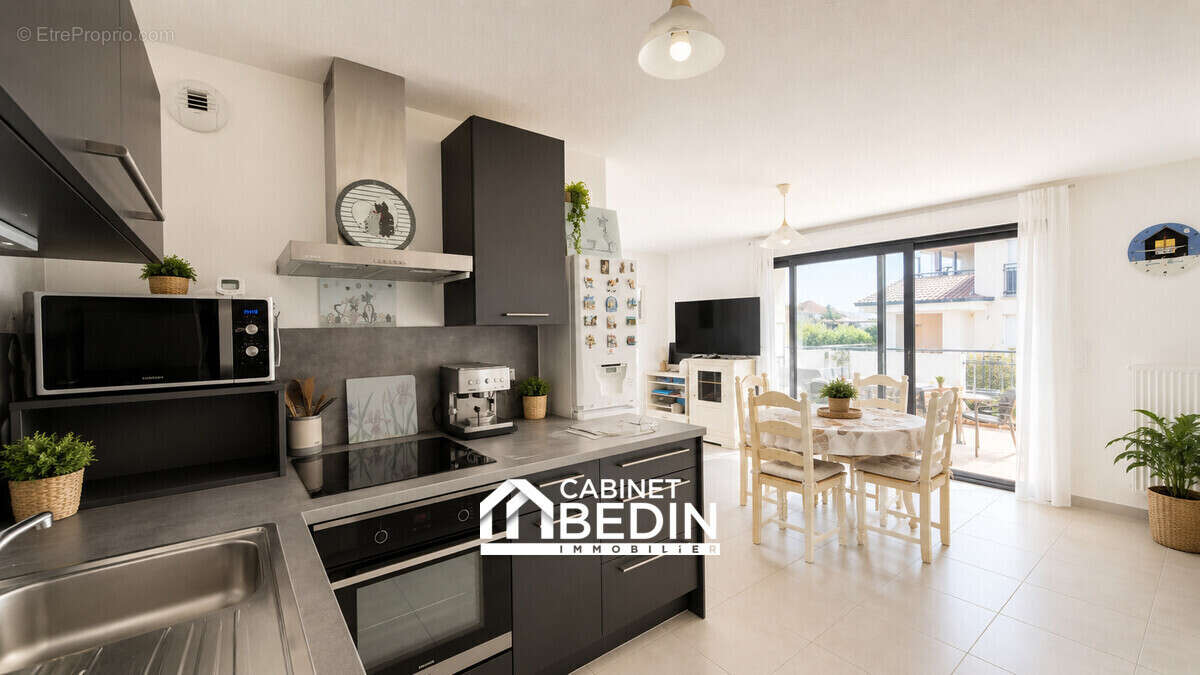 Appartement 65 m² à La Teste-De-Buch  - photo 2