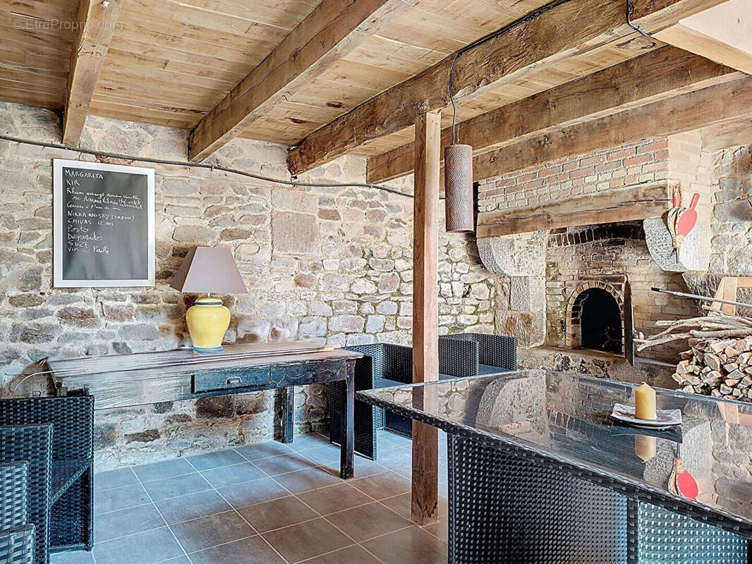 Maison à NOYAL-SOUS-BAZOUGES