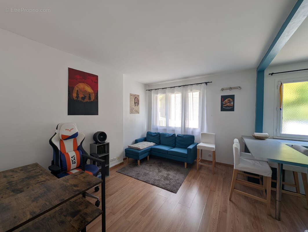 Appartement à BAULNE