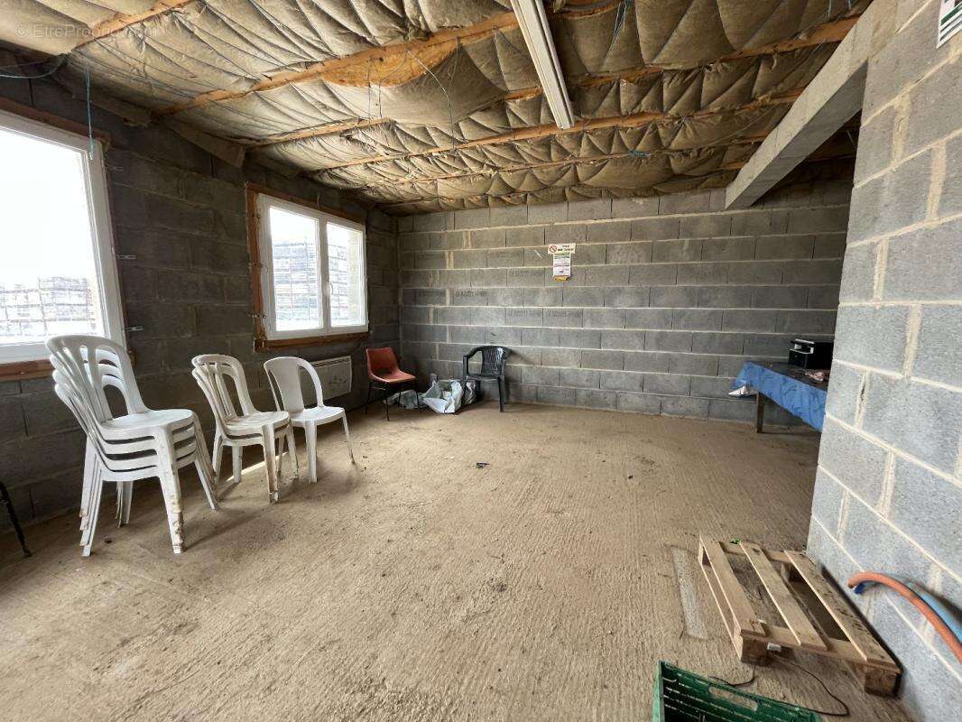 Maison à SAINT-PRIEST-LES-FOUGERES