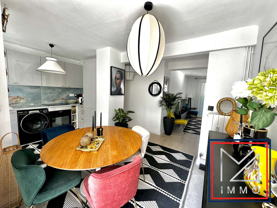 Appartement à SIX-FOURS-LES-PLAGES