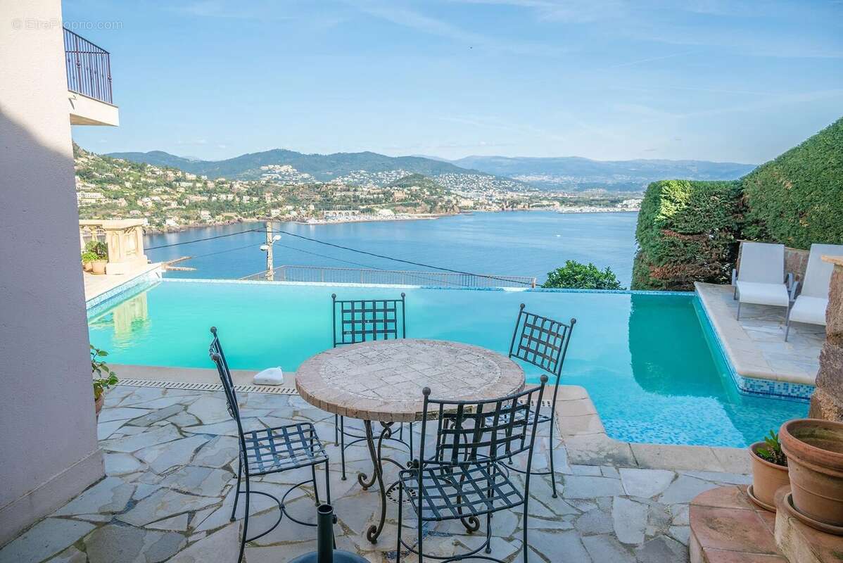 Maison à THEOULE-SUR-MER