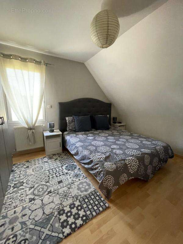 Maison à NEUILLE