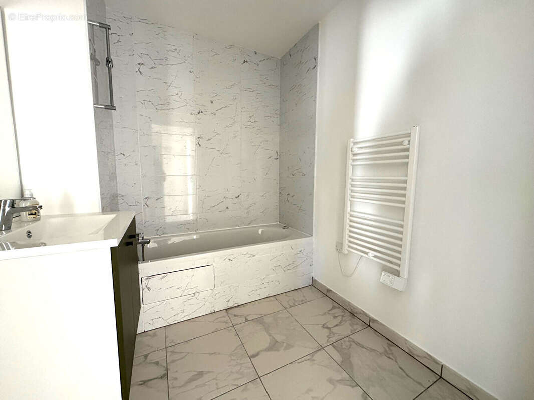 Appartement à AUZEVILLE-TOLOSANE