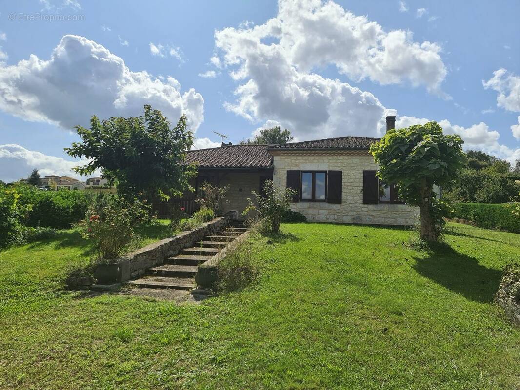 Maison à BOUDY-DE-BEAUREGARD