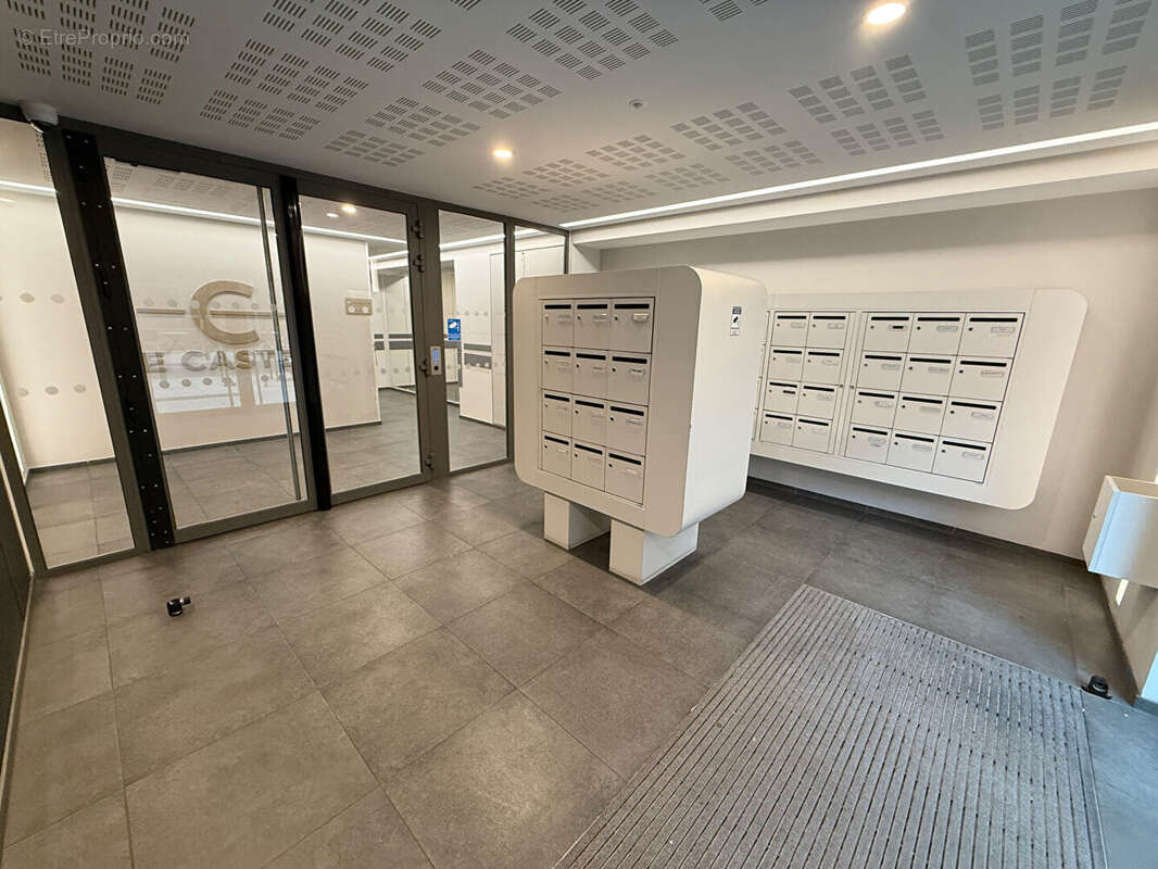 Appartement à MARSEILLE-2E