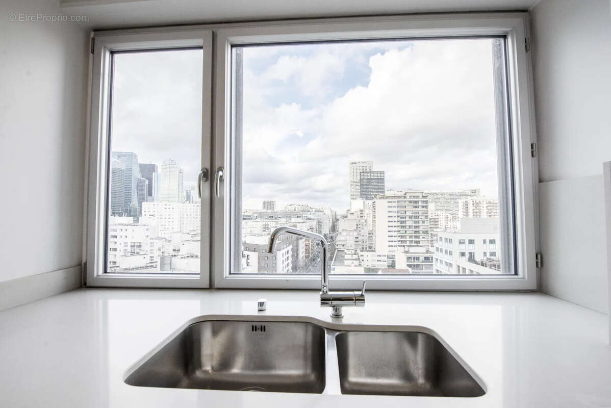 Appartement à COURBEVOIE