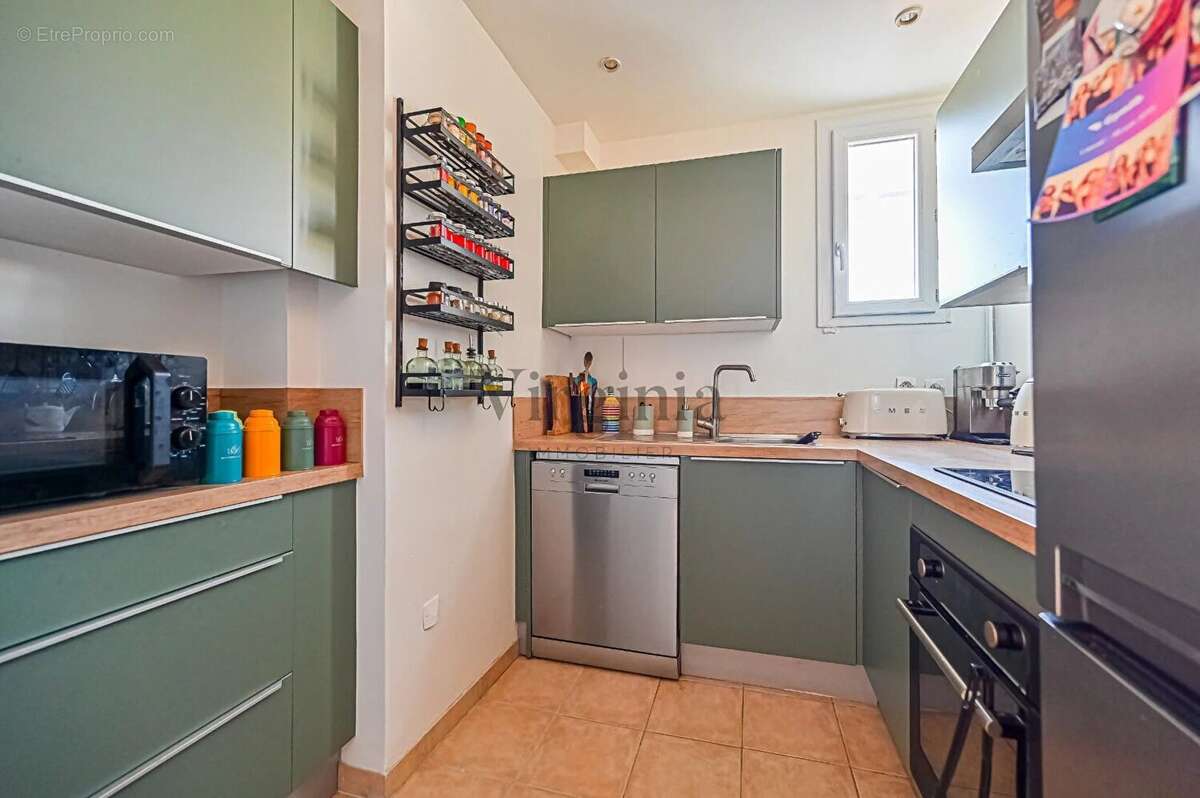 Appartement à CHARENTON-LE-PONT