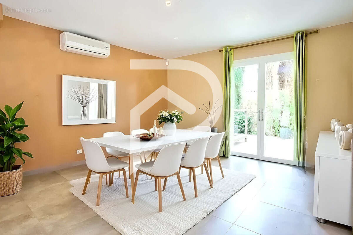 Maison à ARS-SUR-FORMANS