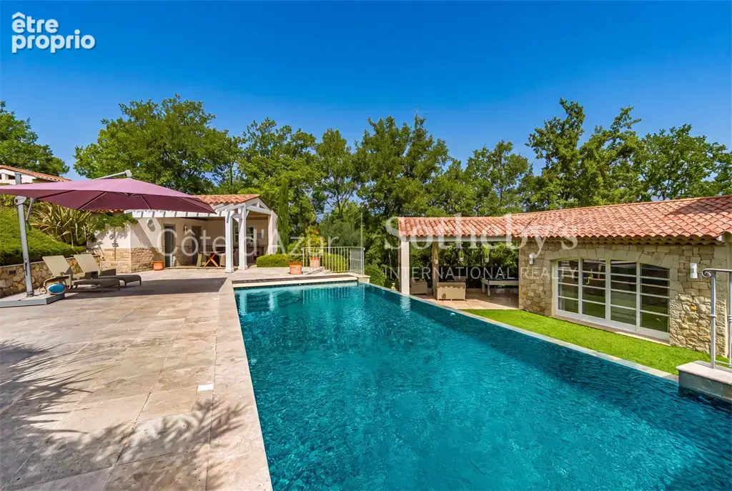 Tourrettes, villa avec piscine à débordement dans le domaine de Terre Blanche - photo 2