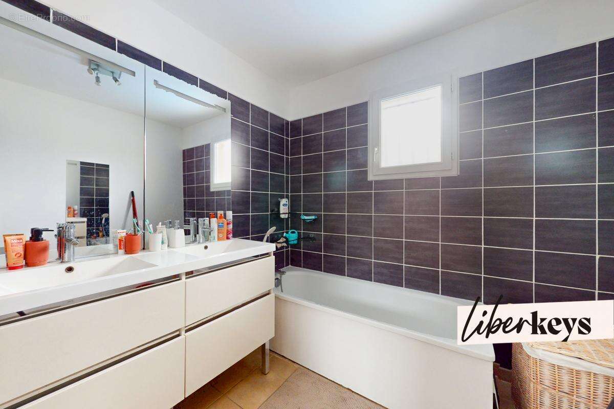 Maison à SAINT-CLAIR-DU-RHONE