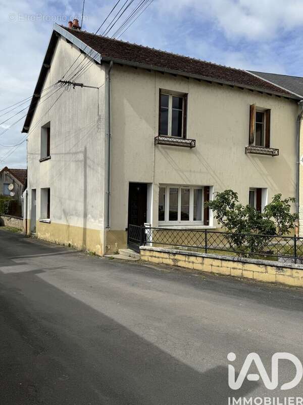 Photo 2 - Maison à DUN-SUR-AURON