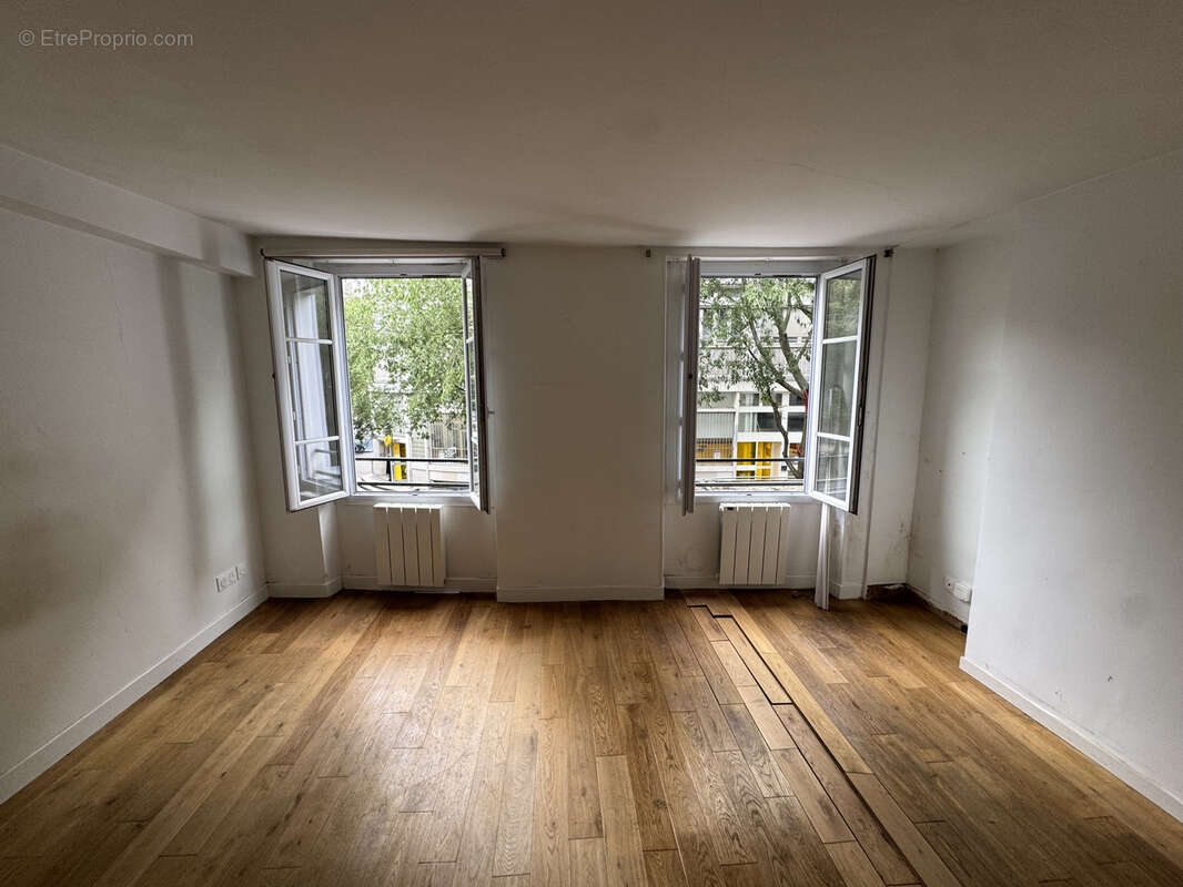 Appartement à PARIS-3E
