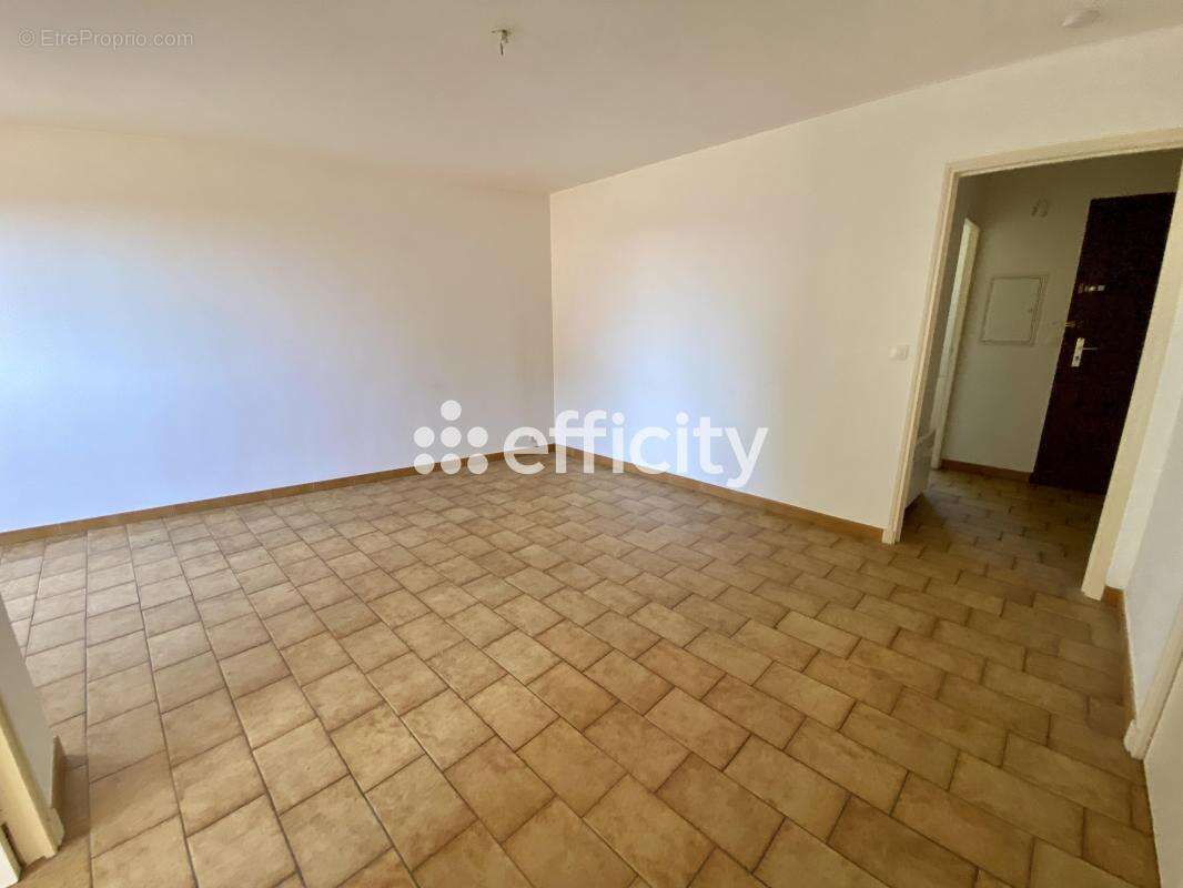Appartement à SIX-FOURS-LES-PLAGES