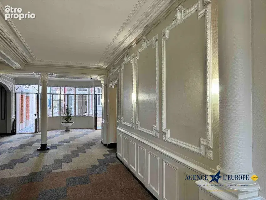 Appartement 90 m² à Vichy  - photo 2
