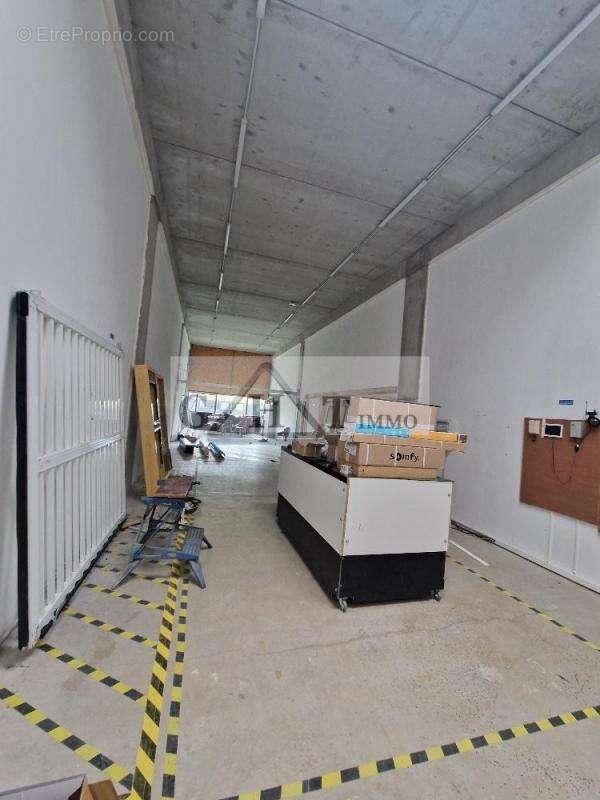 A vendre 273 m²  entrepot bureaux a tremblay en france - photo 6