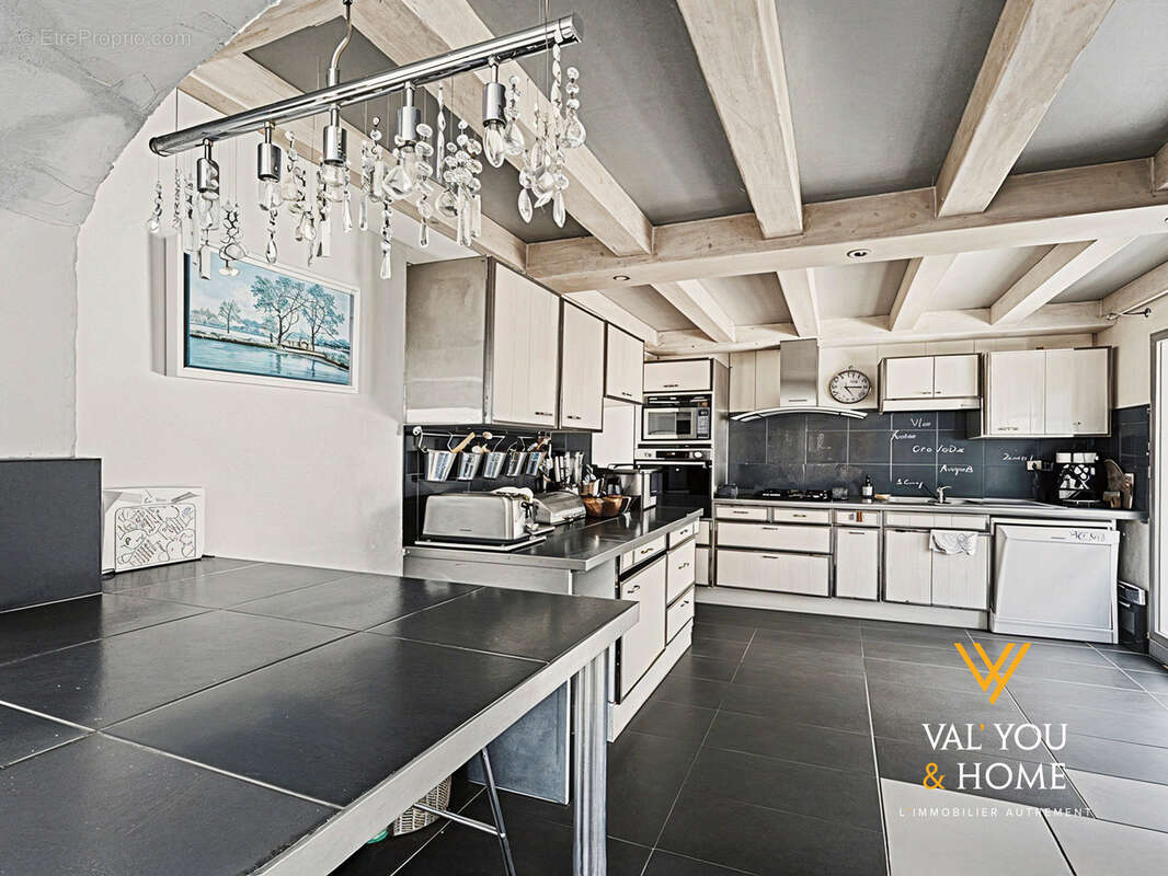 Maison de famille individuelle 205 m2 -  9 pièces avec piscine - photo 8