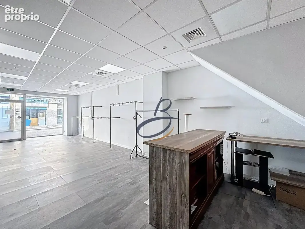 Vente Bureau-local Bourgoin-jallieu(38300) 110 000ï¿œ - photo 5