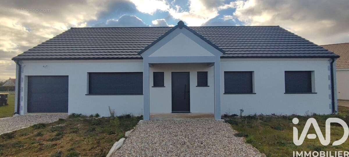 Maison 109 m² à Evreux  - photo 2