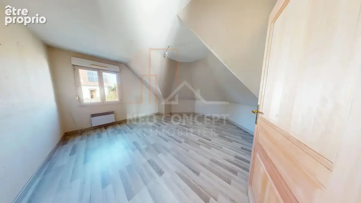 -- Beau potentiel pour cette maison 7 pièces au calme -- - photo 25