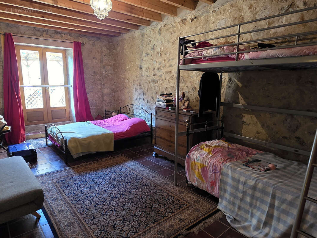 Maison de caractère de 1713   460 m2   piscine chauffée   Roquefeuil (11) - photo 17