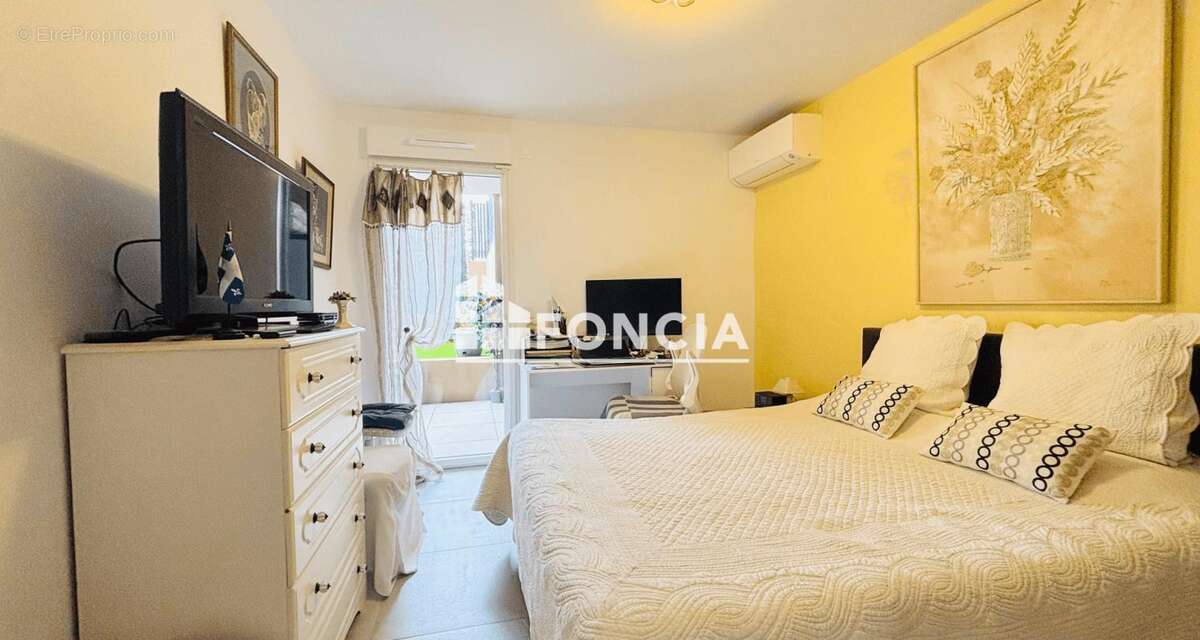 Appartement à VILLENEUVE-LOUBET