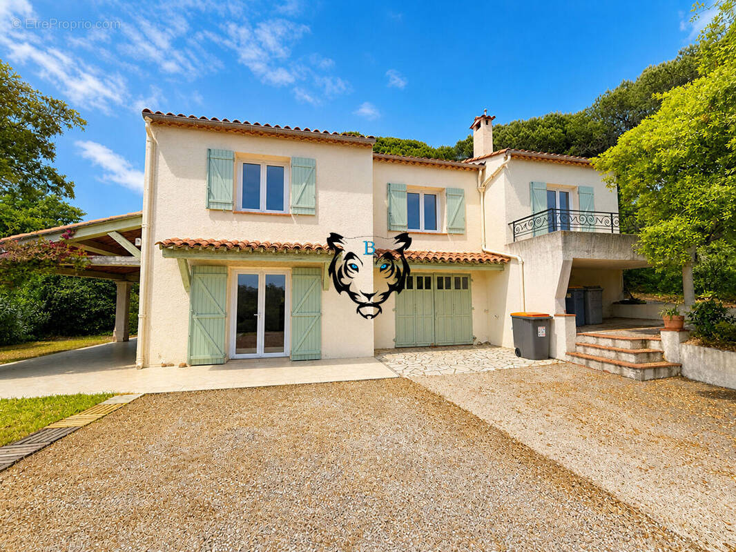 Maison à LES ISSAMBRES
