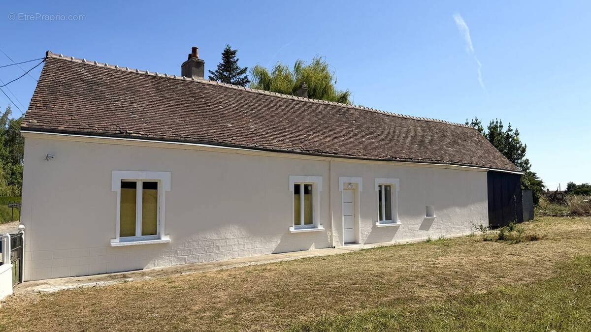 Façade - Maison à DANGEUL